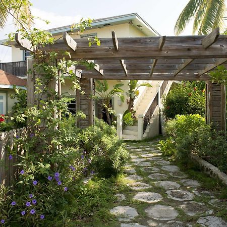 The Sugar Apple Lodging Dunmore Town Extérieur photo