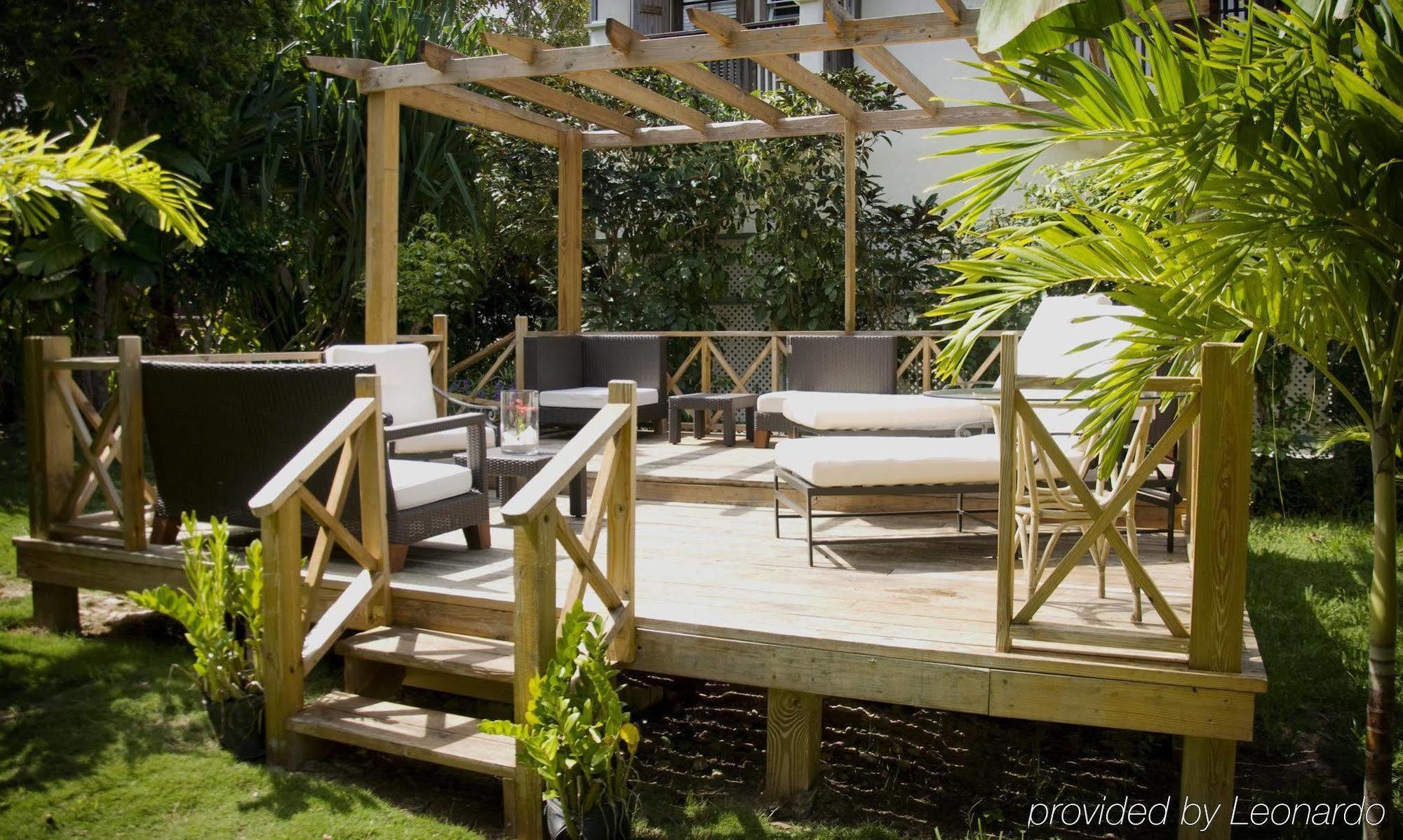The Sugar Apple Lodging Dunmore Town Extérieur photo