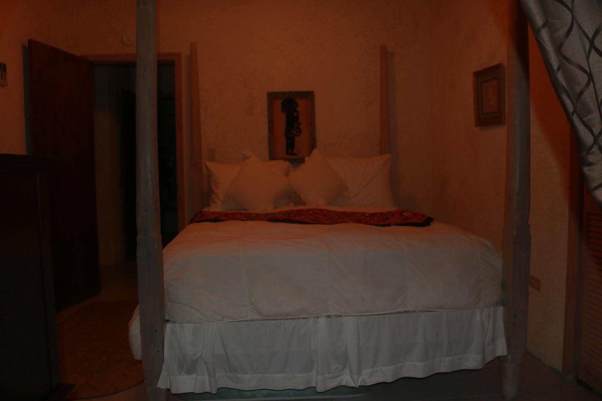 The Sugar Apple Lodging Dunmore Town Extérieur photo