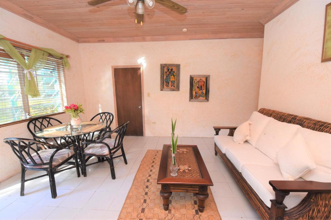 The Sugar Apple Lodging Dunmore Town Extérieur photo