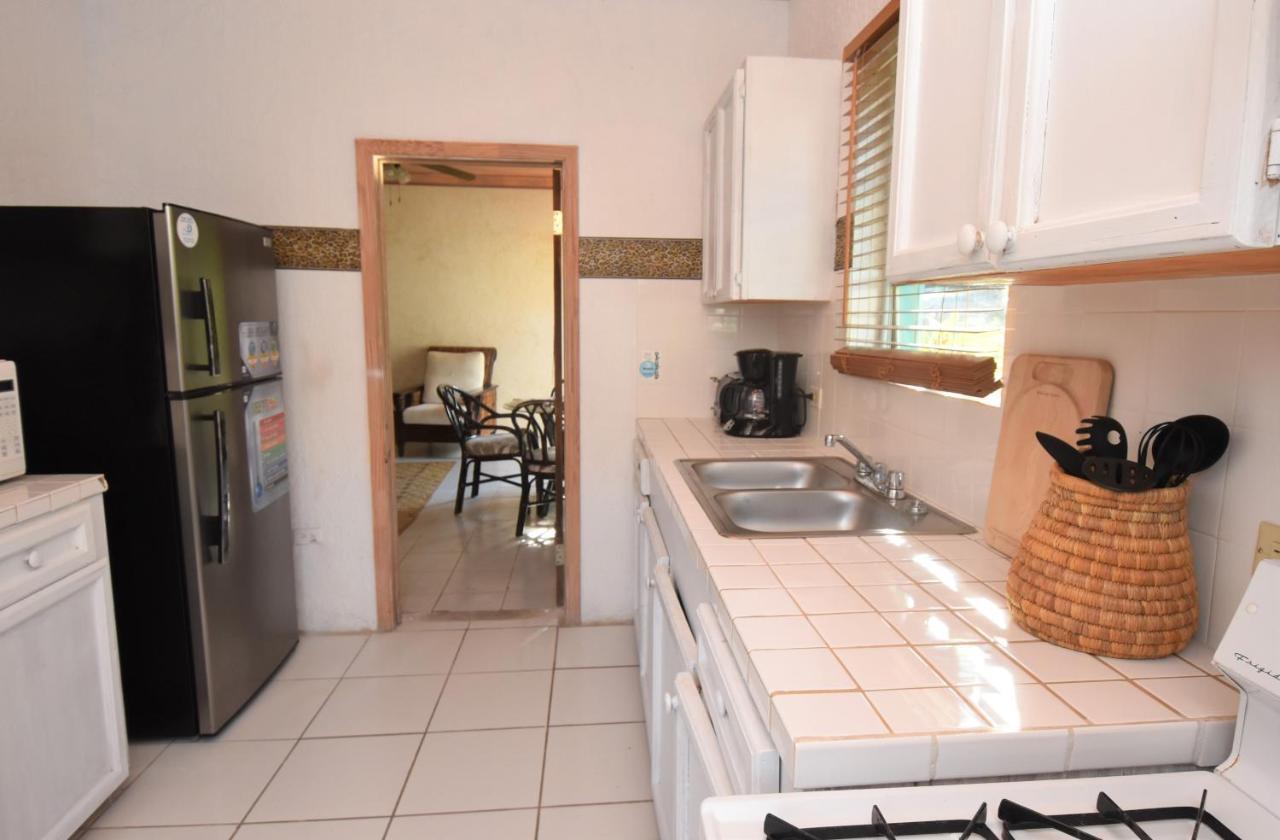 The Sugar Apple Lodging Dunmore Town Extérieur photo