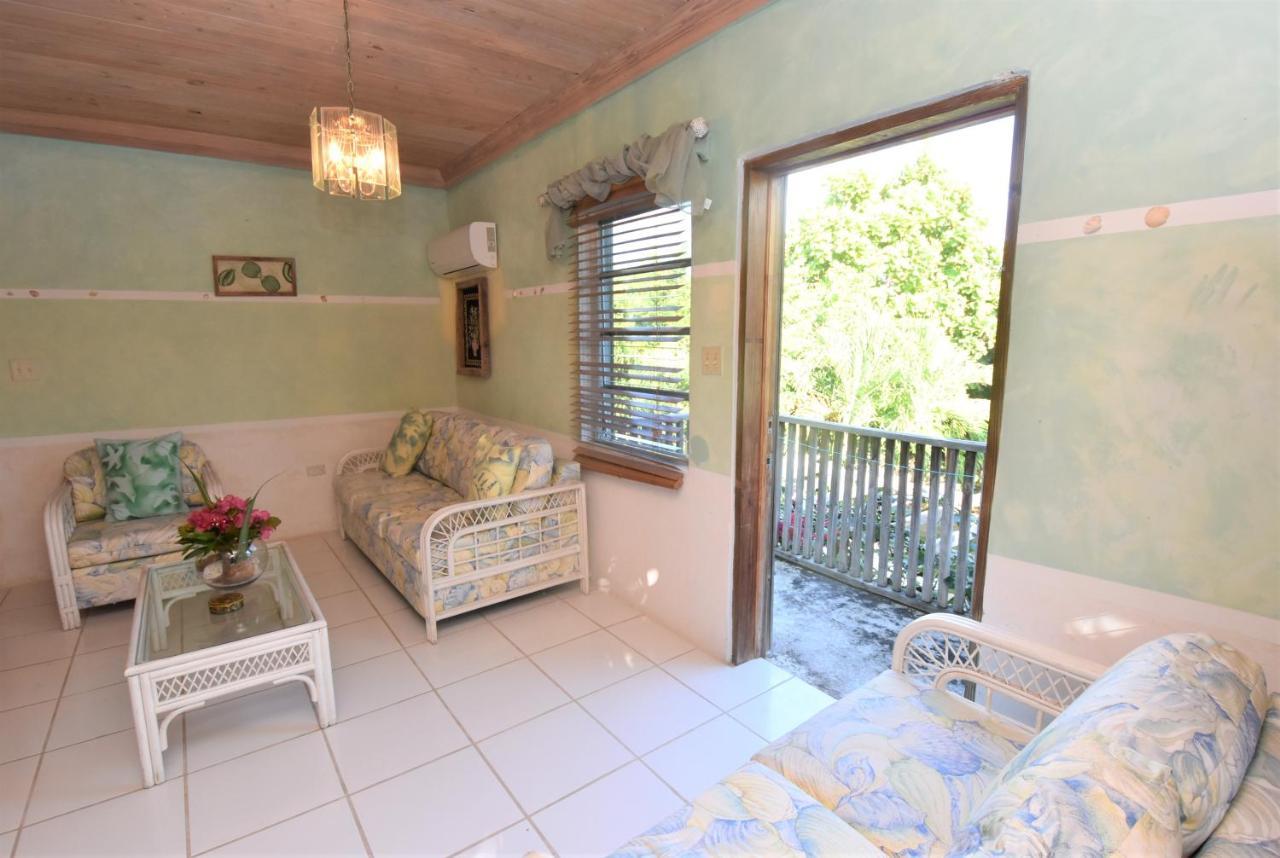 The Sugar Apple Lodging Dunmore Town Extérieur photo