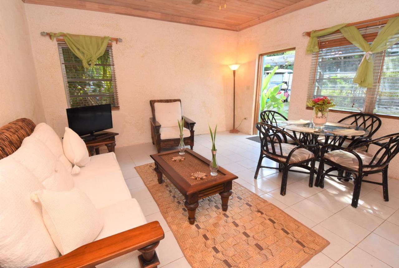The Sugar Apple Lodging Dunmore Town Extérieur photo