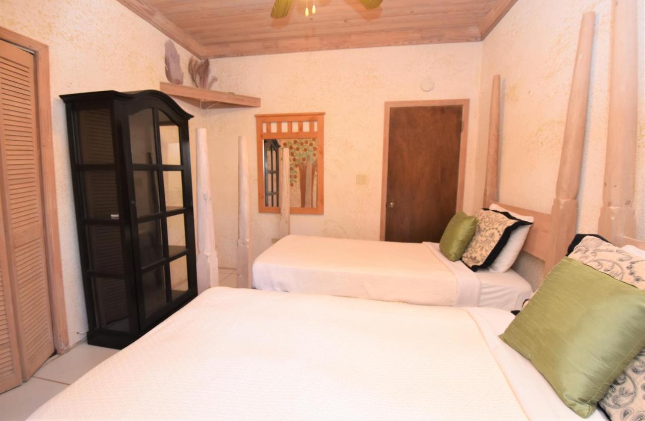 The Sugar Apple Lodging Dunmore Town Extérieur photo