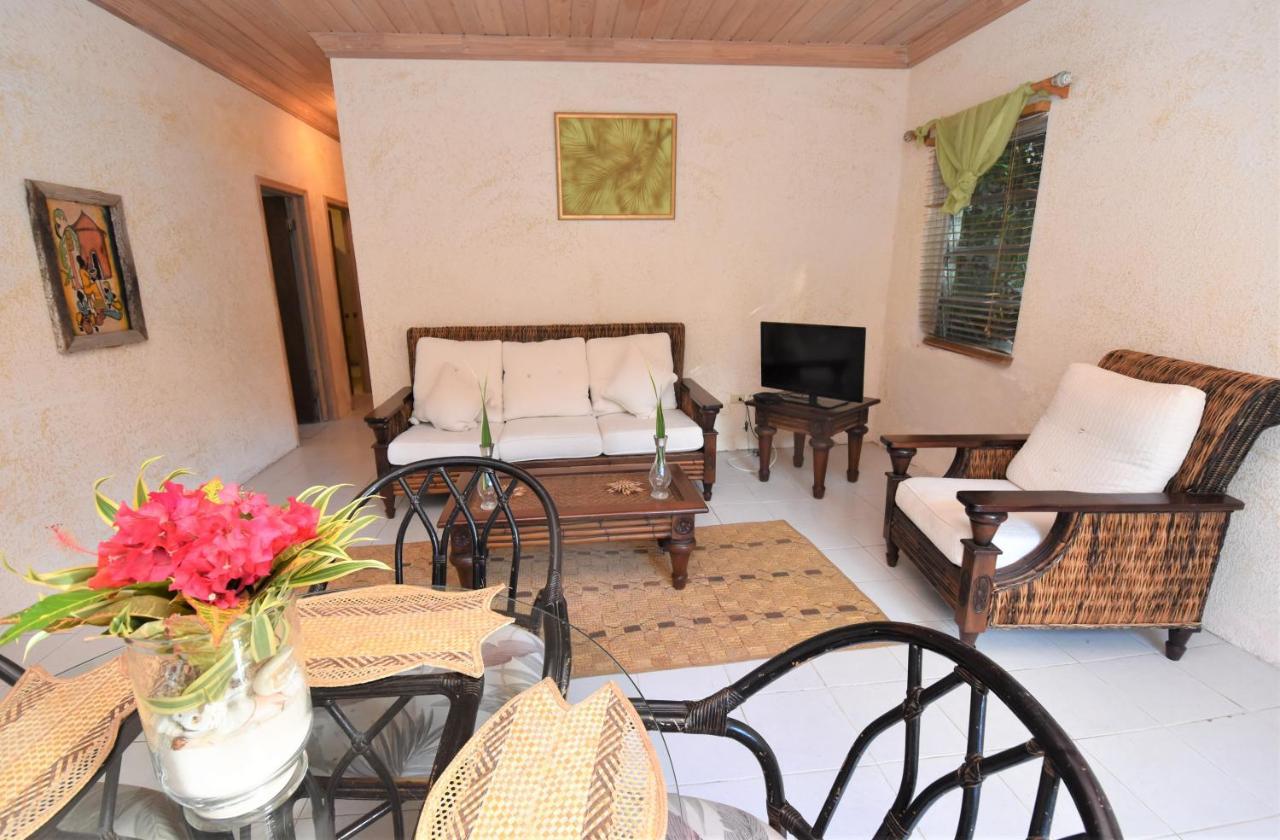 The Sugar Apple Lodging Dunmore Town Extérieur photo