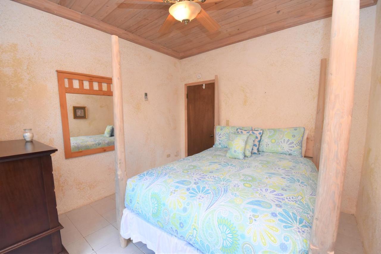 The Sugar Apple Lodging Dunmore Town Extérieur photo